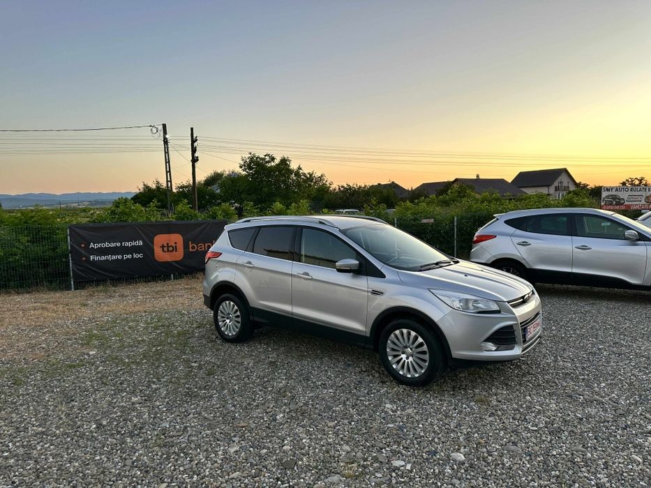 Ford Kuga 2.0 diesel an 2013, stare foarte bună, consum redus