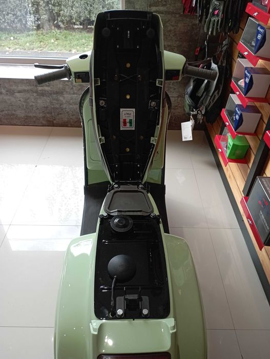 Vespa 50 HP4 1992 reconditionata complet si conversie 80cc Polini