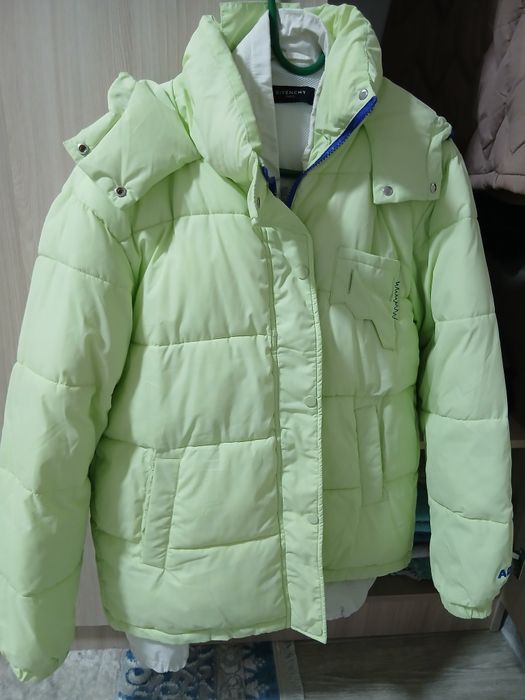 Продам куртку в отличном состоянии