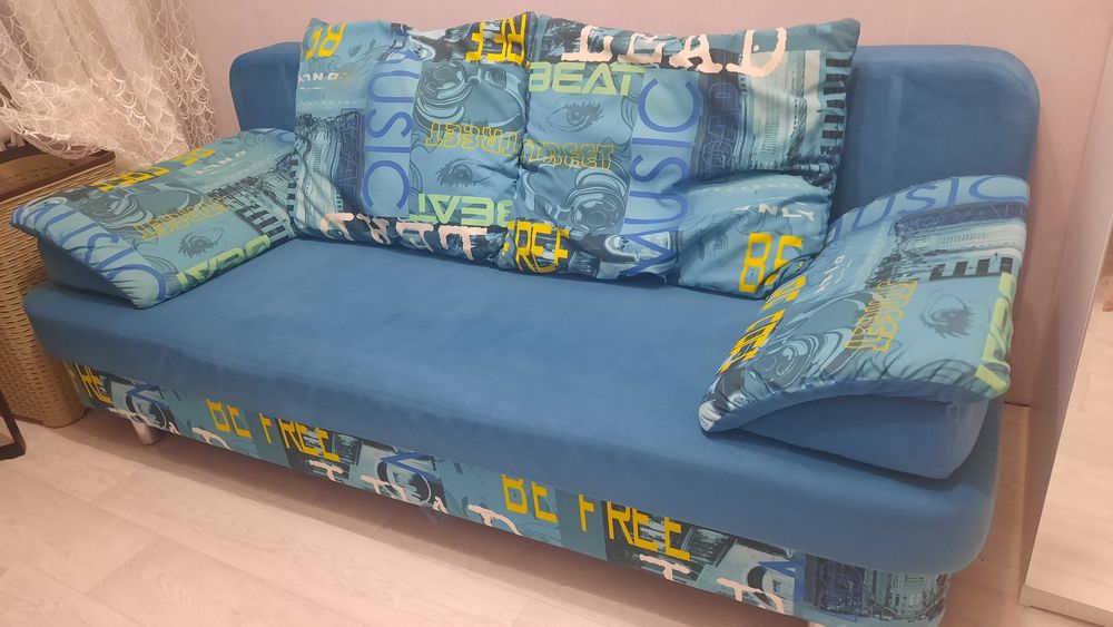Продается диван в отличном состоянии