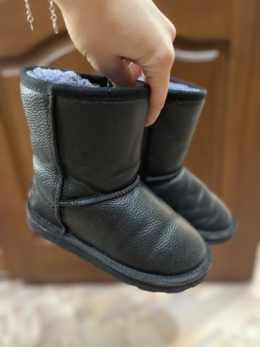 Продам натур.угги