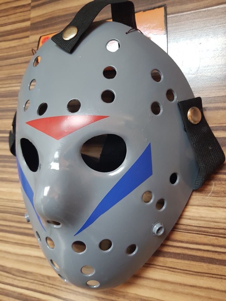 Masca Hockey Halloween 
Jason Voorhees 
Friday the 13th Cosplay