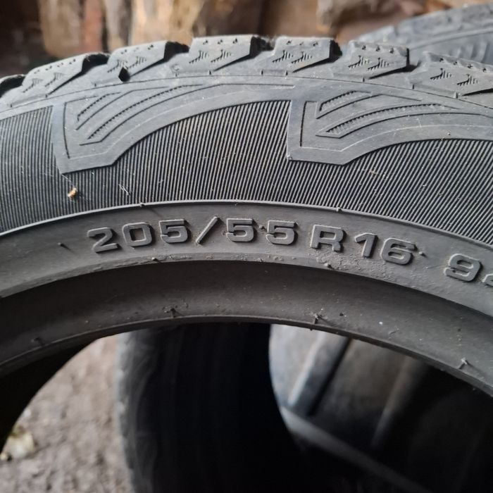 Продам 2пакрышки 205/55/16зимний б/у