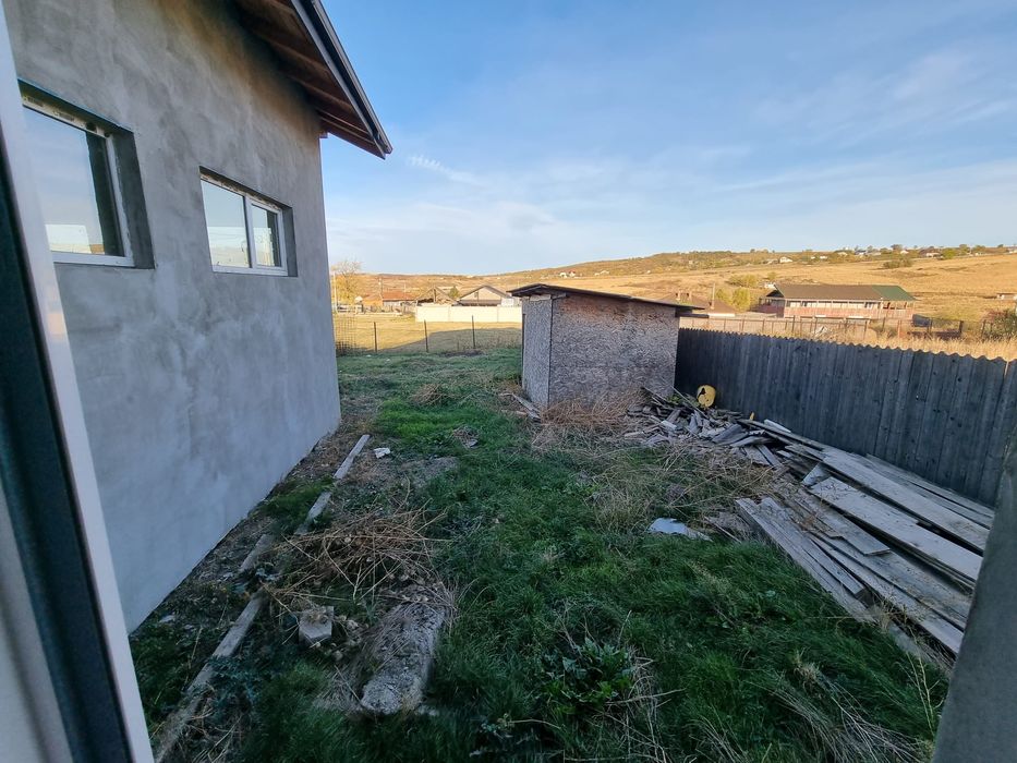 Casa la rosu,Cornesti,Miroslava