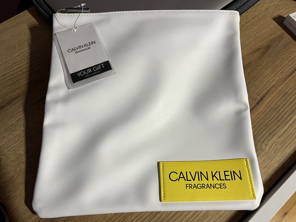 Calvin Klein луксозна подаръчна кутия + ПОДАРЪЦИ