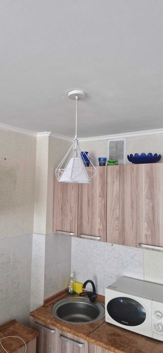 Срочно продам люстру б/у