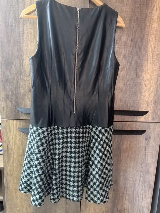 Дамска рокля кожа с букле