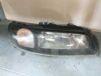 Ляв фар за Volvo XC70 01-05г.