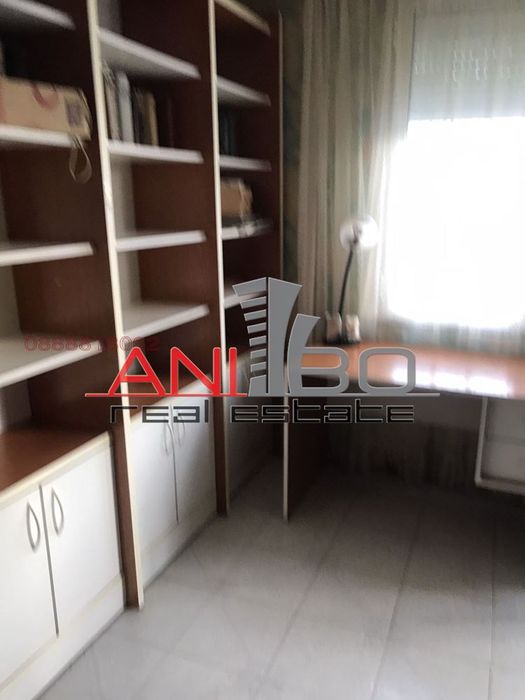 Дава се под наем Четиристаен апартамент в Варна, Център - 120 кв.м за 550 € - Снимка #9