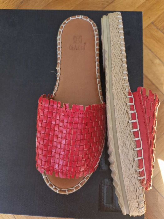 Дамски чехли от естествена кожа, нови