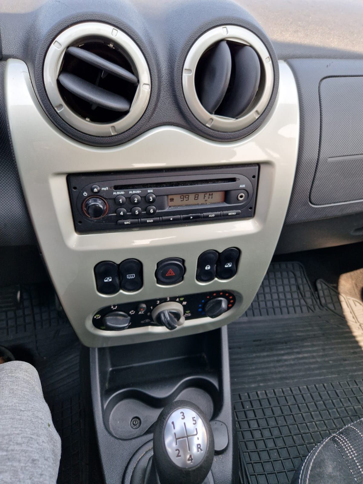 Dacia Sandero 2010