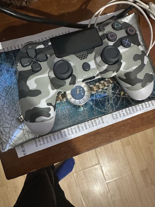 Consolă play station 4 cu două jocuri fifa 22 și fc 26