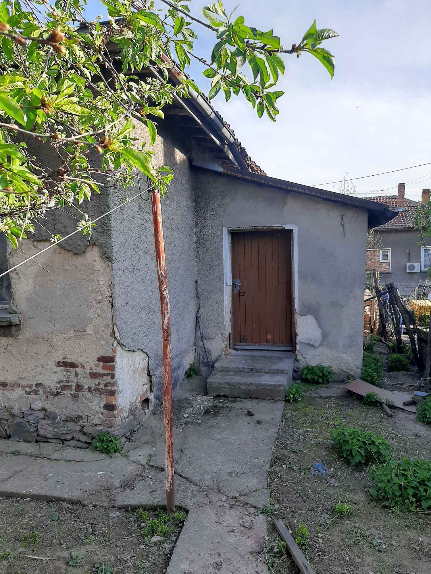 Продавам къща вила