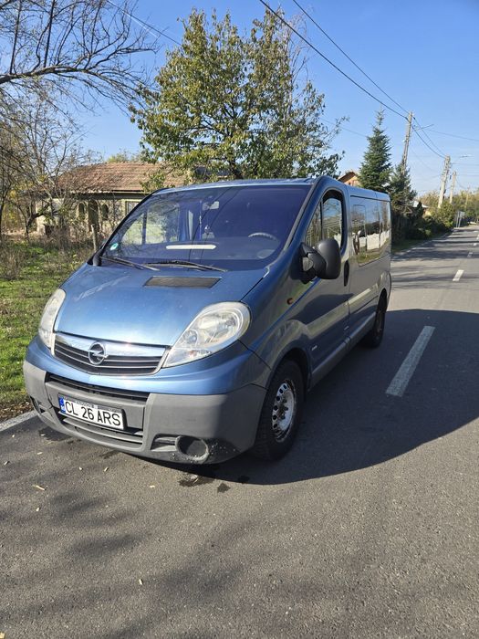 Opel Vivaro 8+1 2008