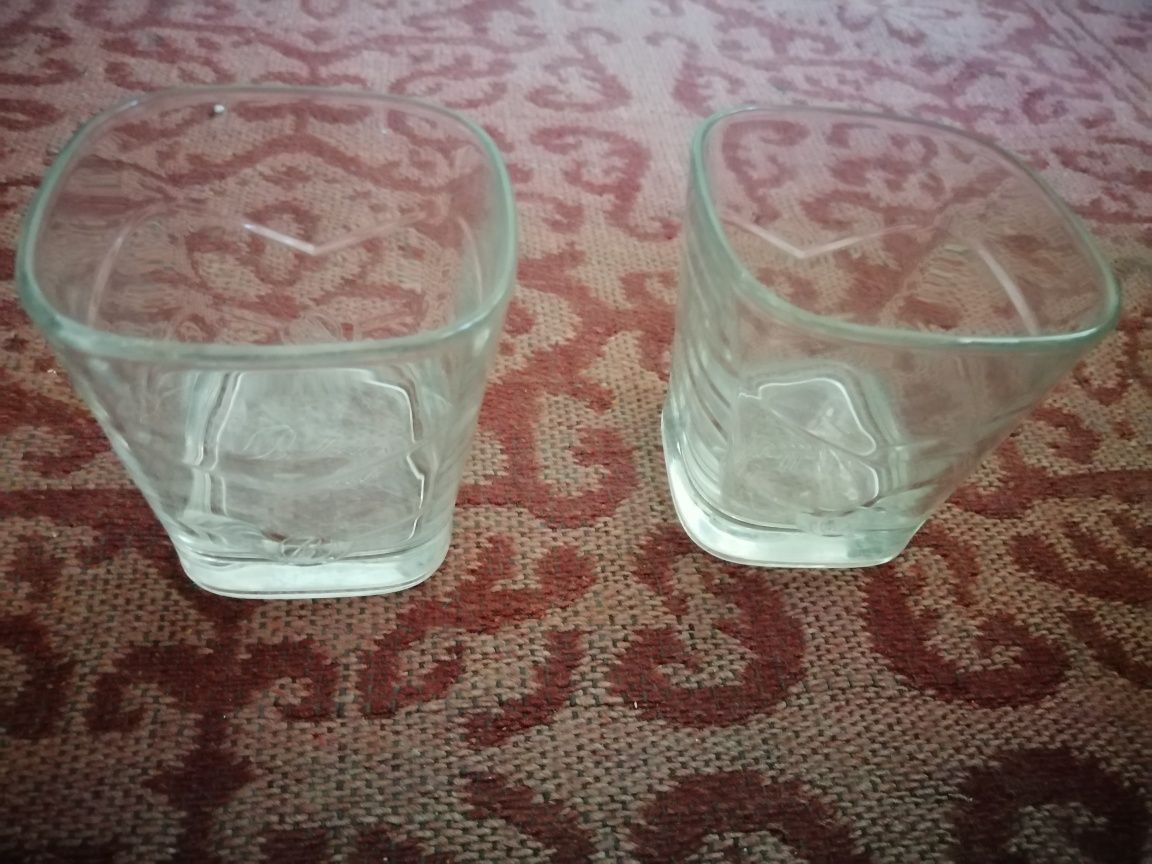 Порцеланови и стъклени чаши