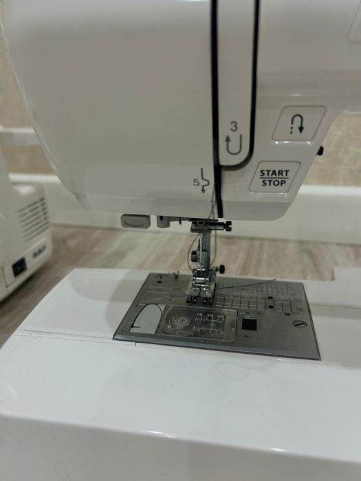 Продам швейную машинку