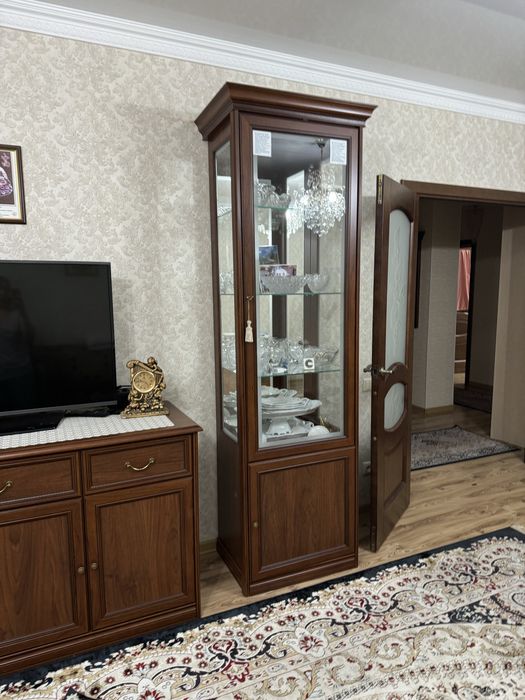 Комод и сервант для посуды 2 штуки