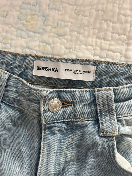 Дамски дънки Bershka 32 размер