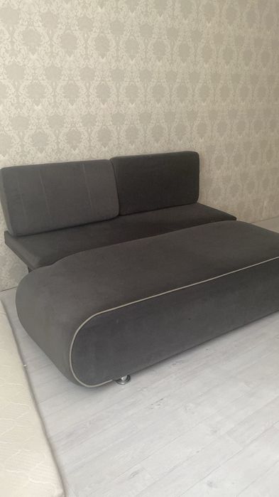 Диван в хорошем состоянии продам срочно