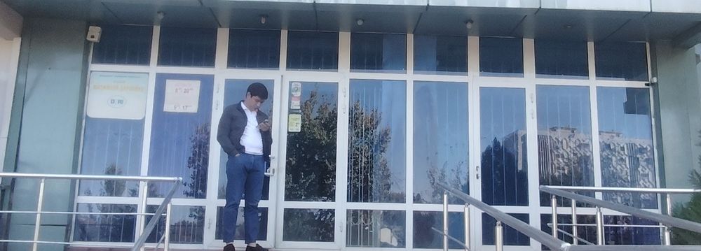 Витраж 9х3 sotiladi