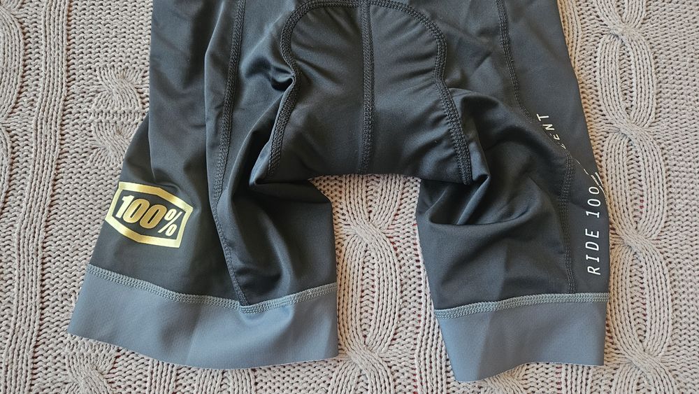 Нов колоездачен биб 100% Exceeda, S