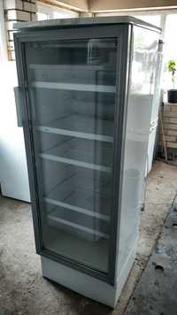 Продаю витриный  холодильник  Бирюса в хорошем состоянии с доставкой д