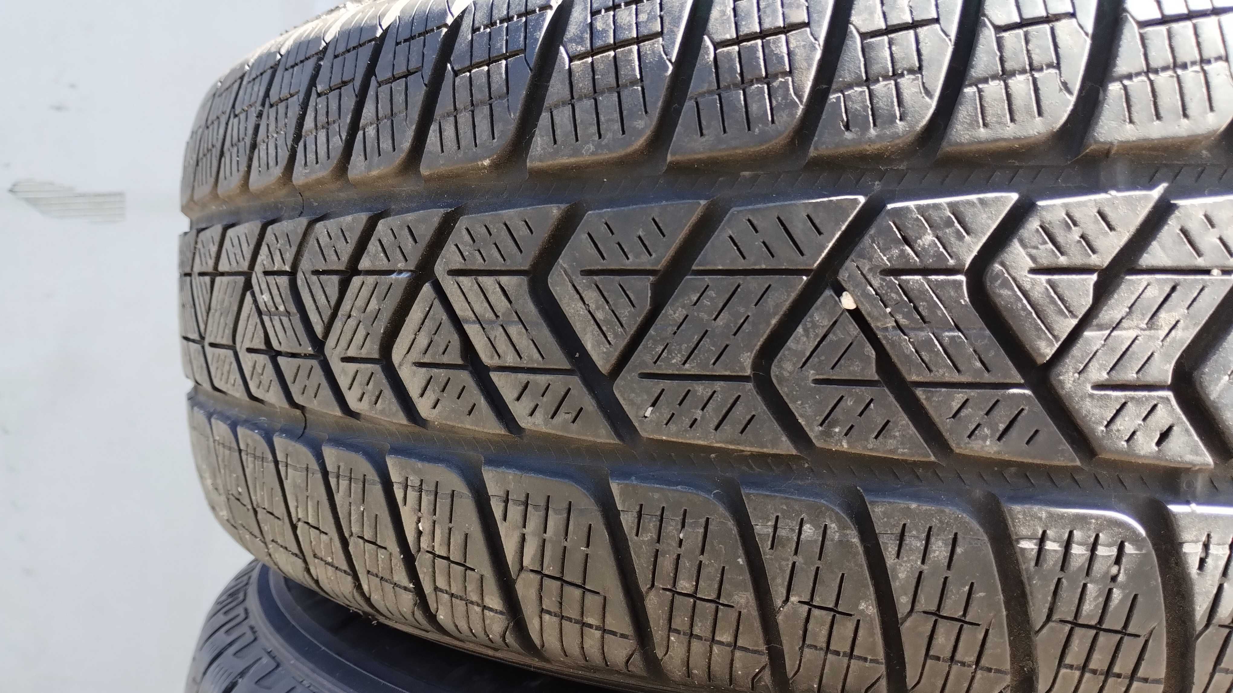 Anvelope Pirelli Scorpion M+S 215/70 R16