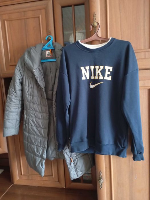 Гардероб мужской и женской одежды.