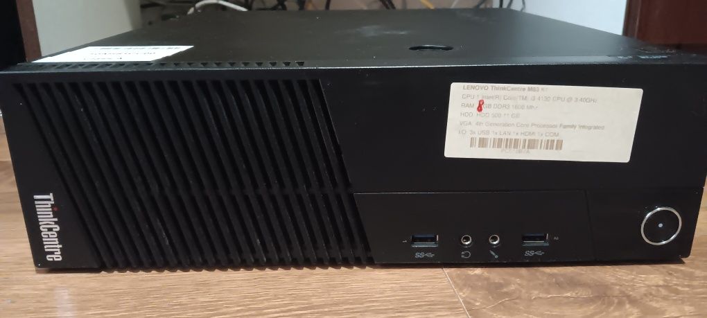 продавам компютър Lenovo ThinkCentre M83 SFF с windows 10