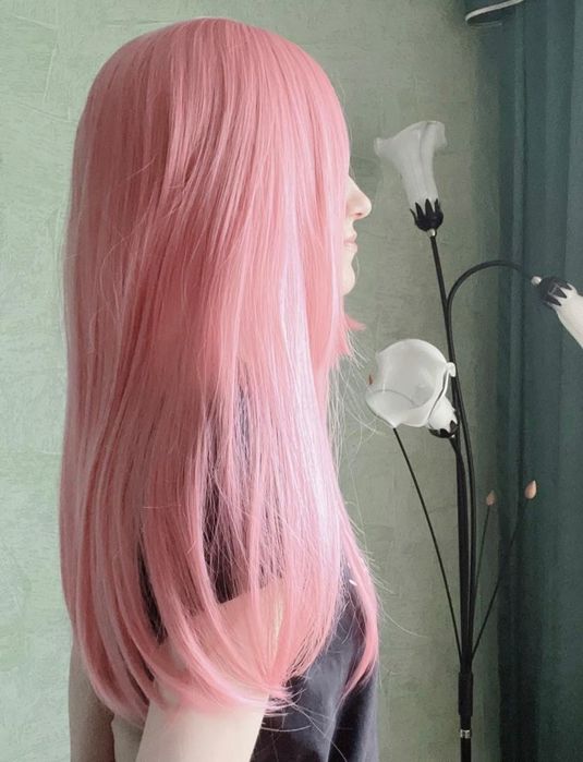 Розовый парик из синтетических волос