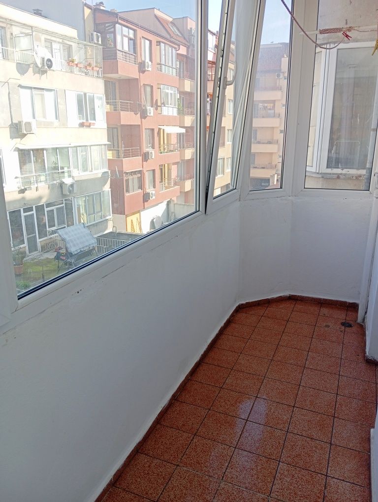 Дава се под наем Тристаен апартамент в Варна, Спортна зала - 98 кв.м за 510 € - Снимка #13