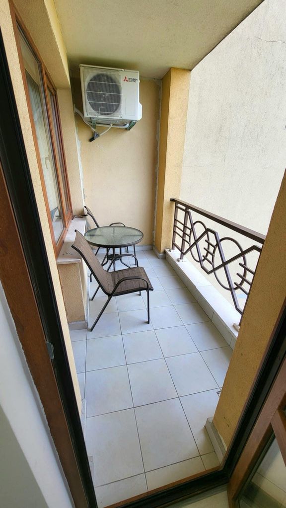 Продава се Двустаен апартамент в Търговище, Вароша - 68 кв.м за 1050 €/кв.м - Снимка #4