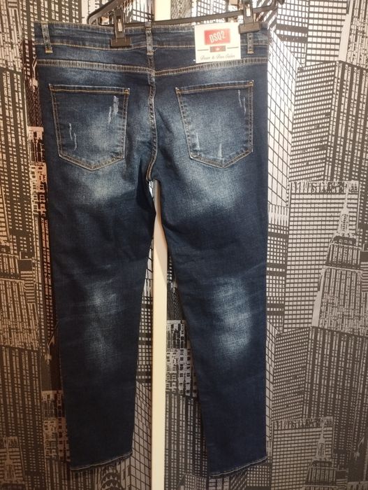 Vând blugi. Noi  calitate.