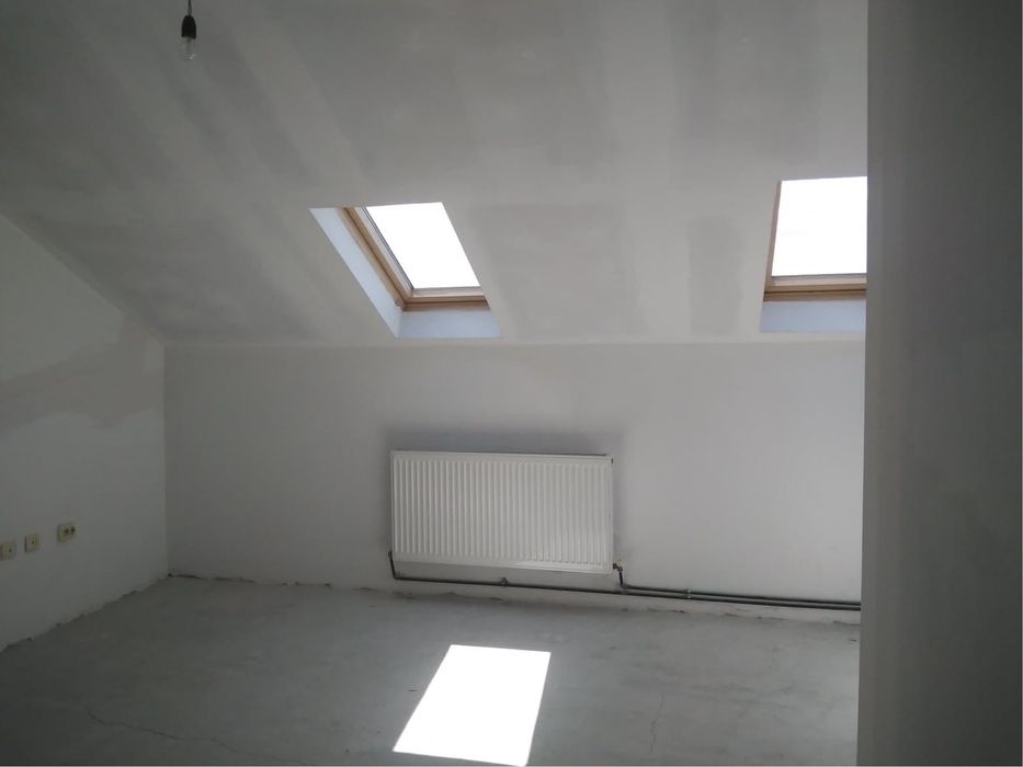 Apartament 3 camere 100 m2 centru Gaesti