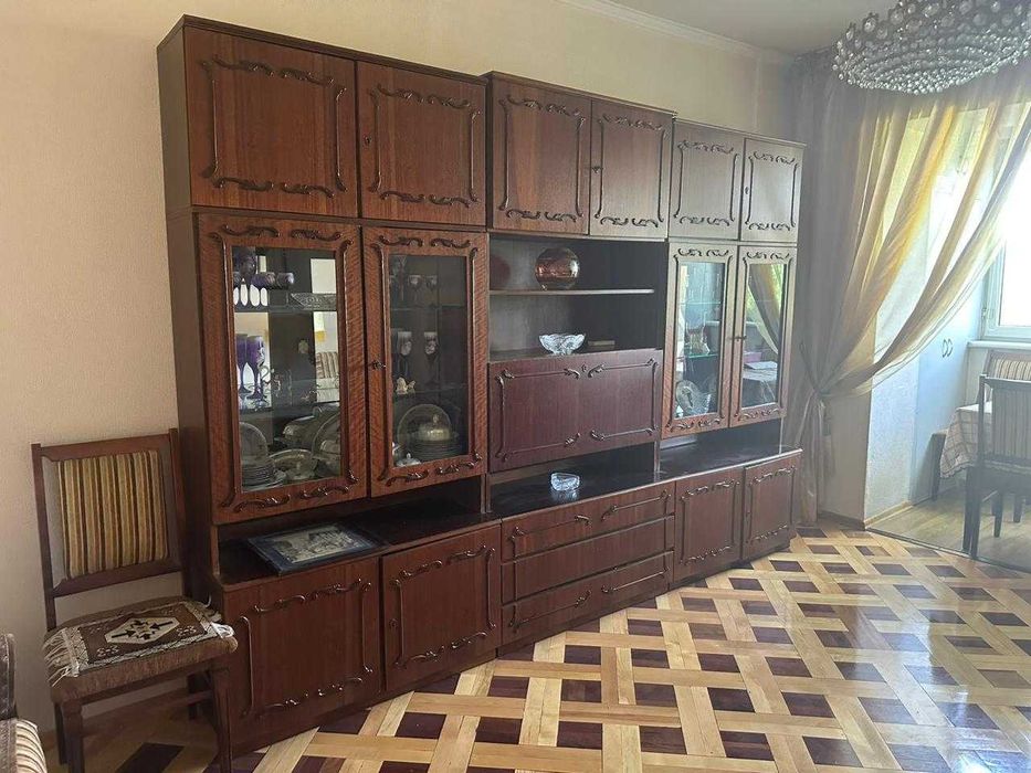 продам шкаф плательный, чистое дерево. Чехия Таугуль 3