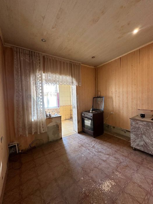 Сергелинский р-н Куйлюк массив 5 5/5/5 франция 112м2 балкон 2х6