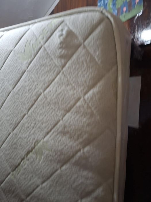 Два единични матраци