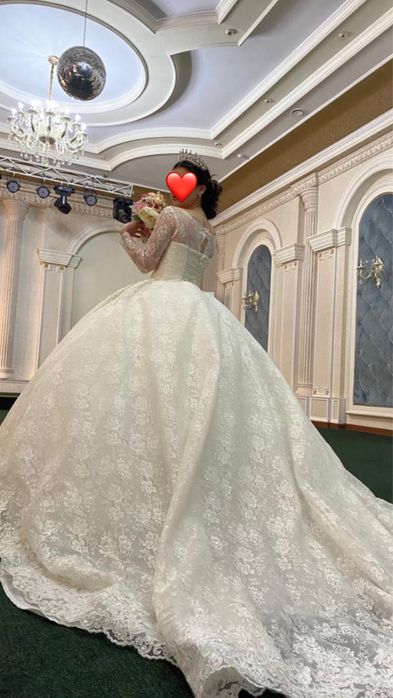 Свадебное плате новое
