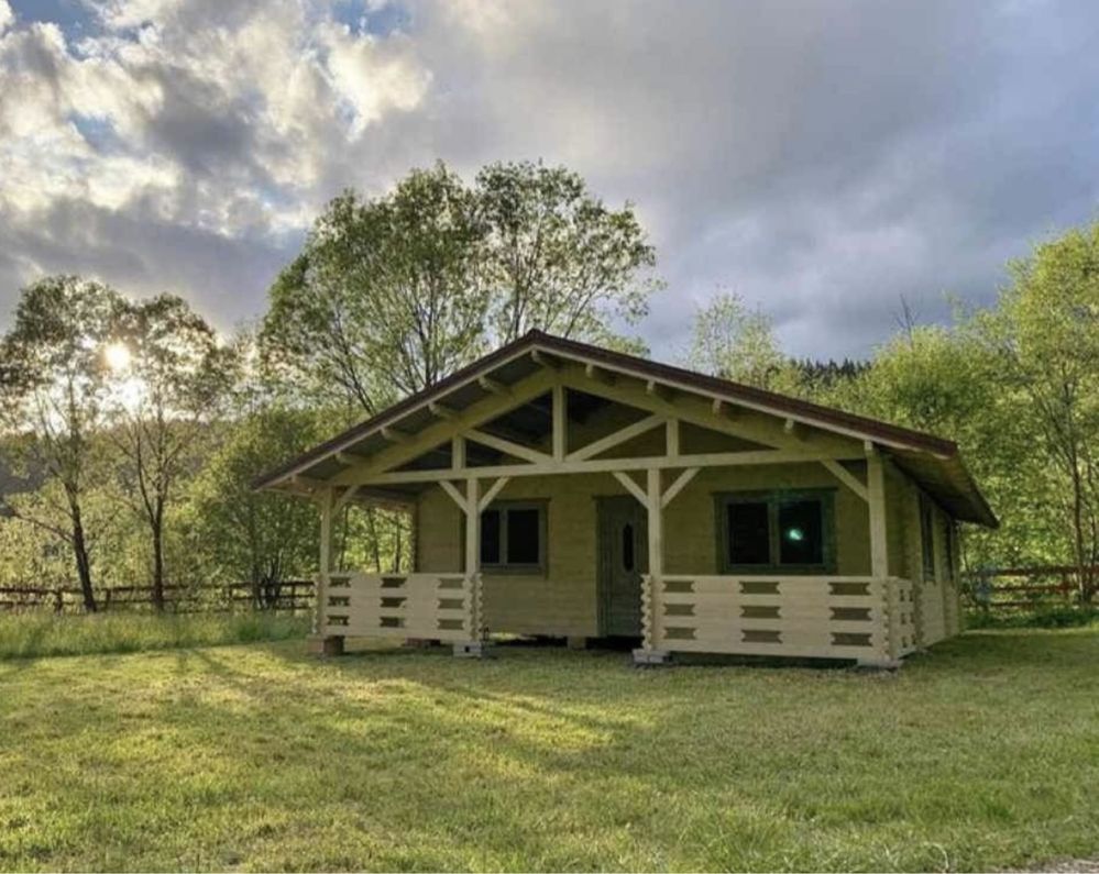 Vând cabane si căbănuțe de vacanța