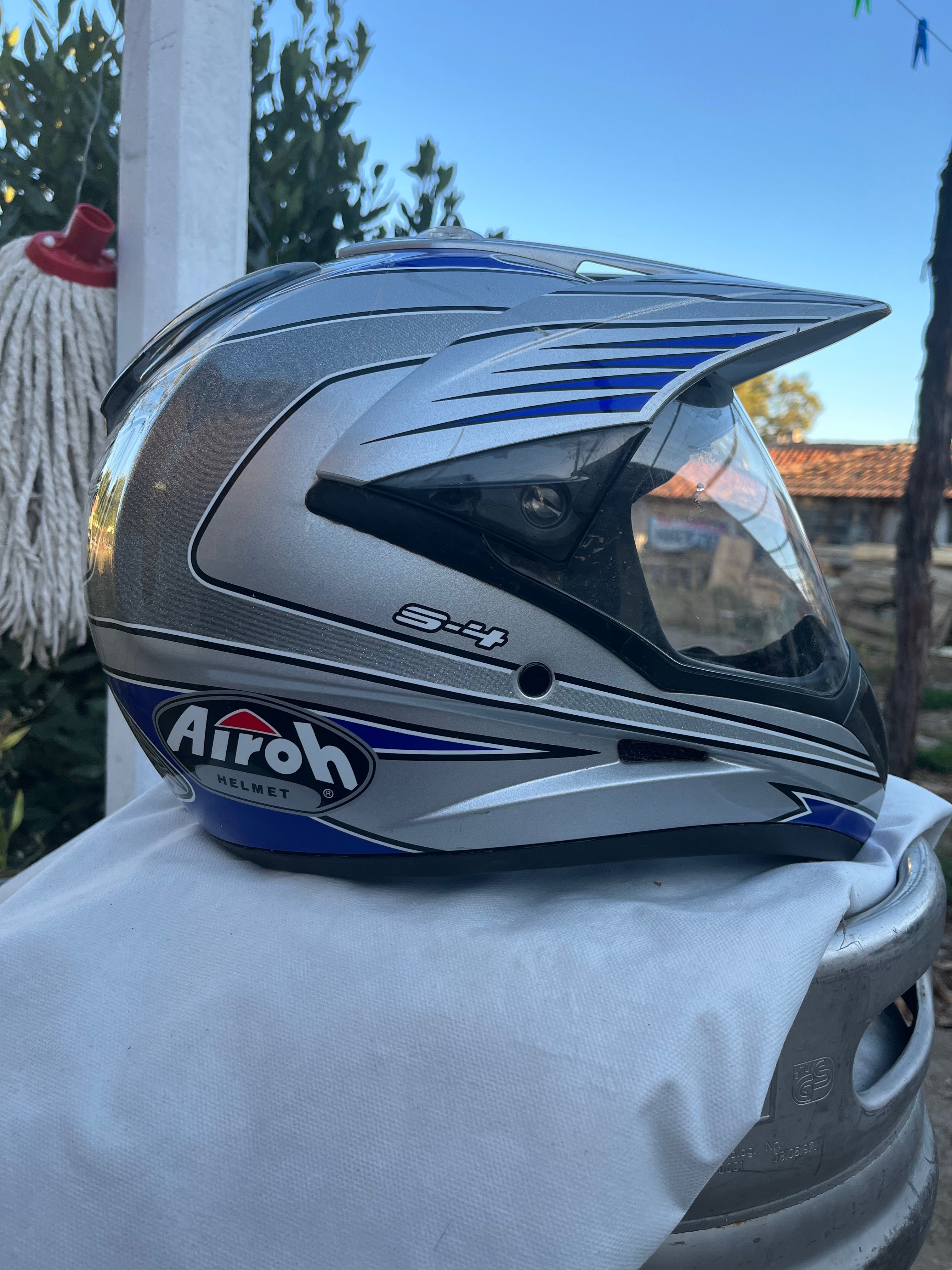 Каска Airoh helmet S4