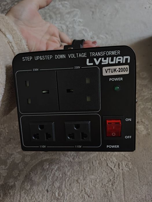 Lvyuan VTUK-2000 – Step Up/Step Down Transformer 2000W – 110V ↔ 230V –
