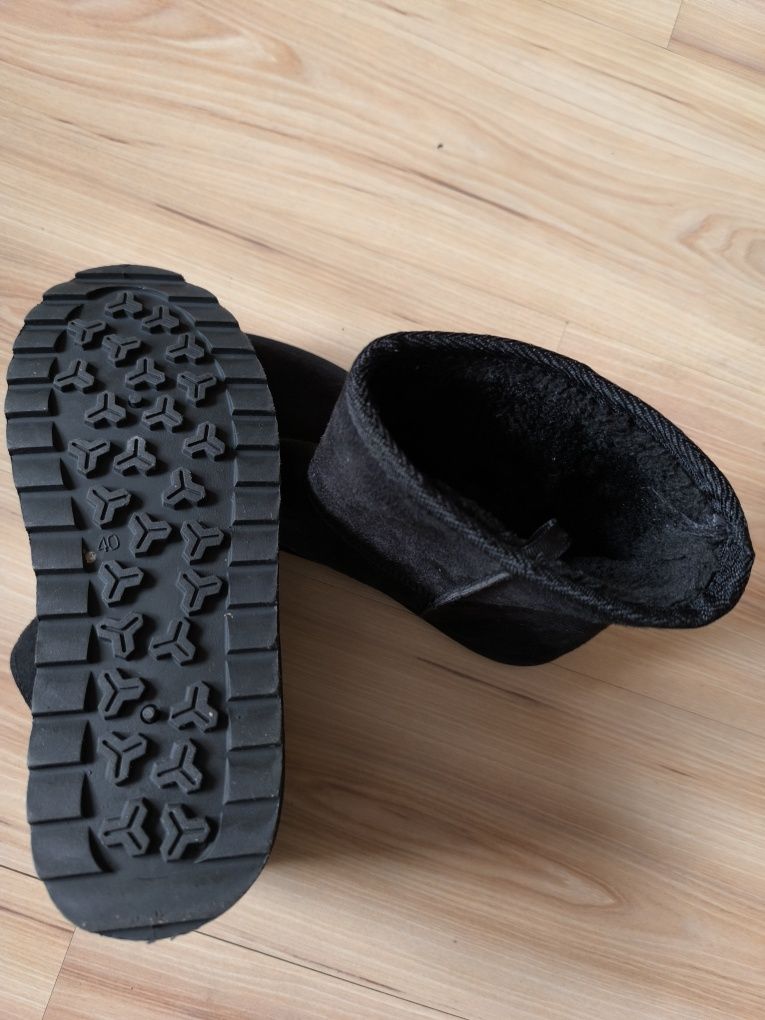 Ghete din sintetic  tip UGG