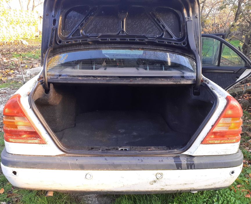 Мерцeдес C 180 (W202)