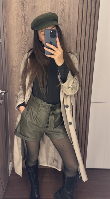 Къси кожени панталони