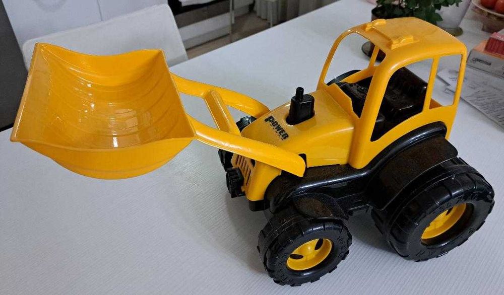 NOU - Camion vola excavator Imens, jumatate metru lungime cu cupa