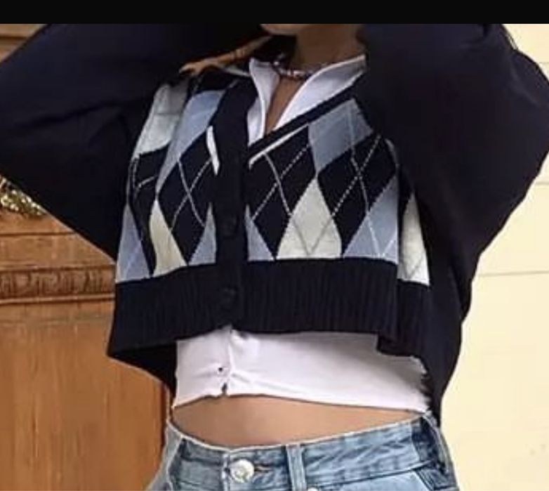 Pulover (H&M)cu nasturi