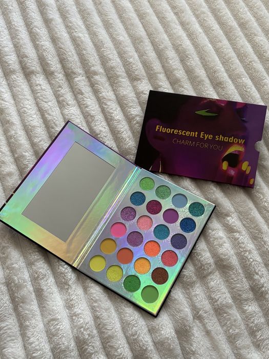 Paleta farduri neon rezistente