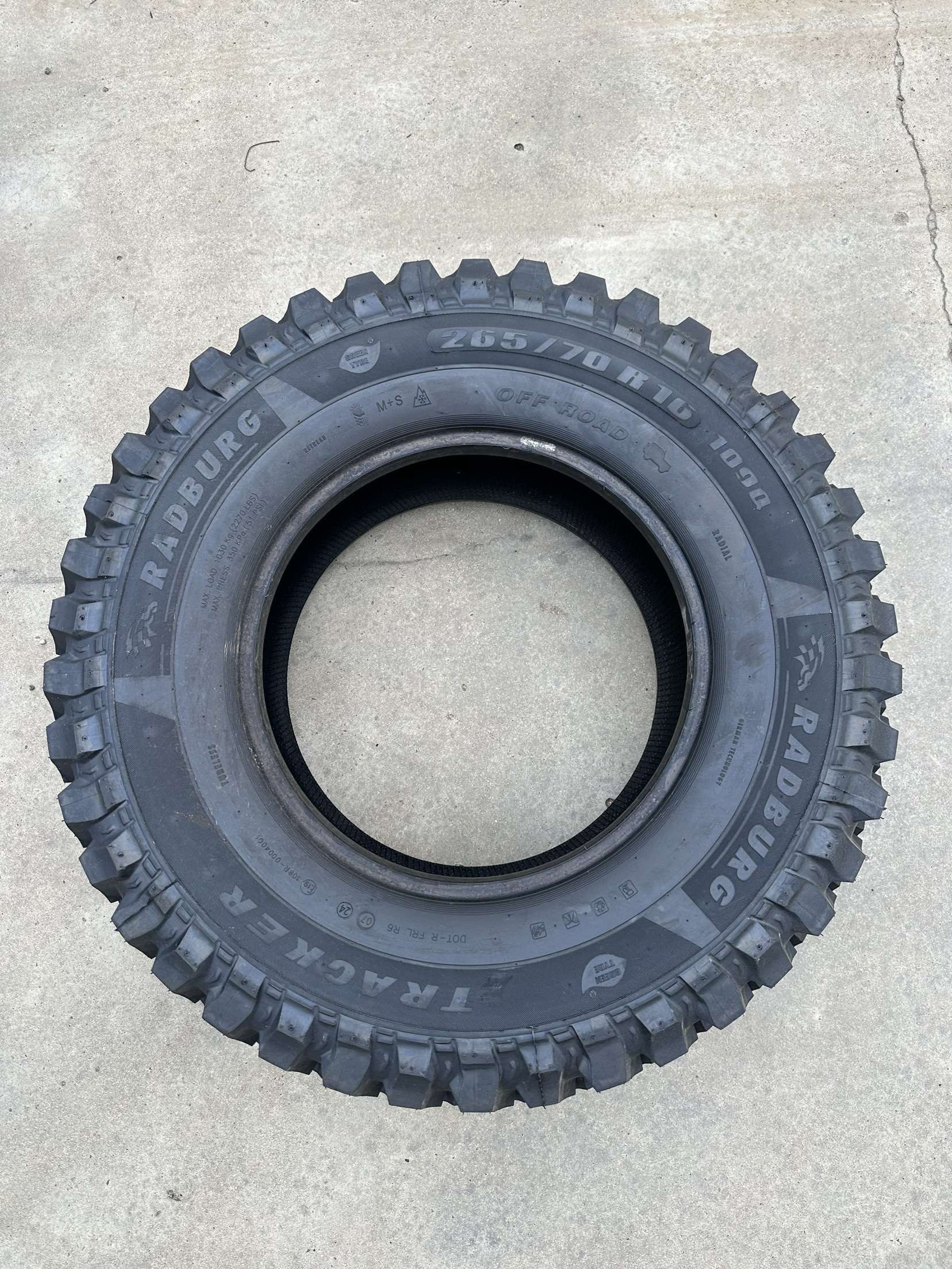Pret redus! Anvelope 4x4 265/70 16 garantie 3 ani 2025 m+s