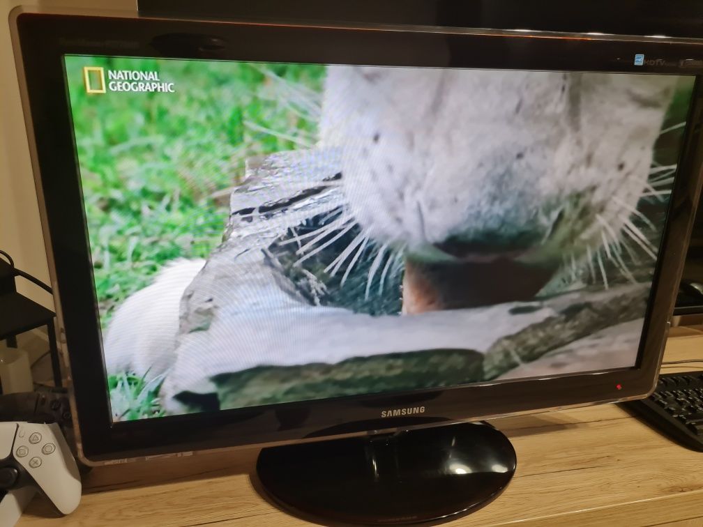 Телевизор/монитор Samsung P2770HD