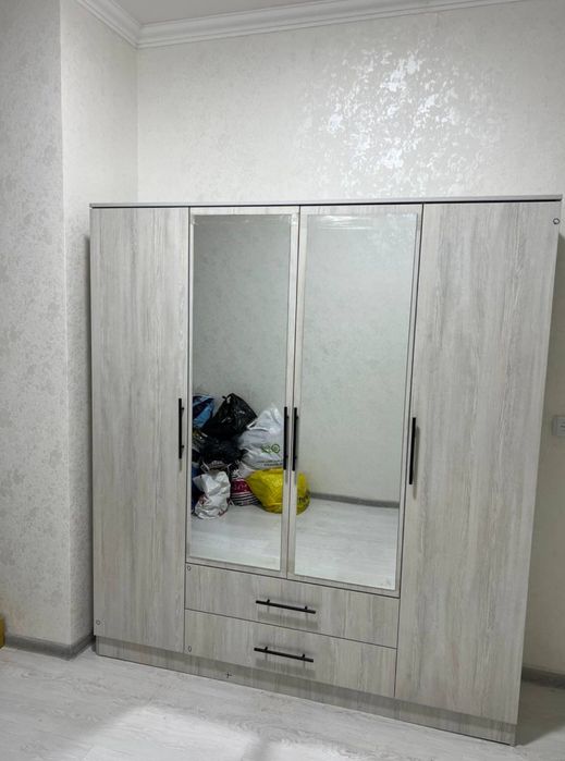 Shkaflar. Hamyonbob narxda 1 qōldan Shkof